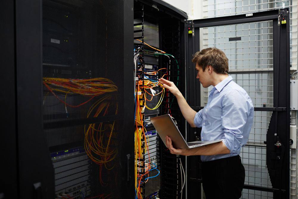 Deracking and racking IT relocation support services